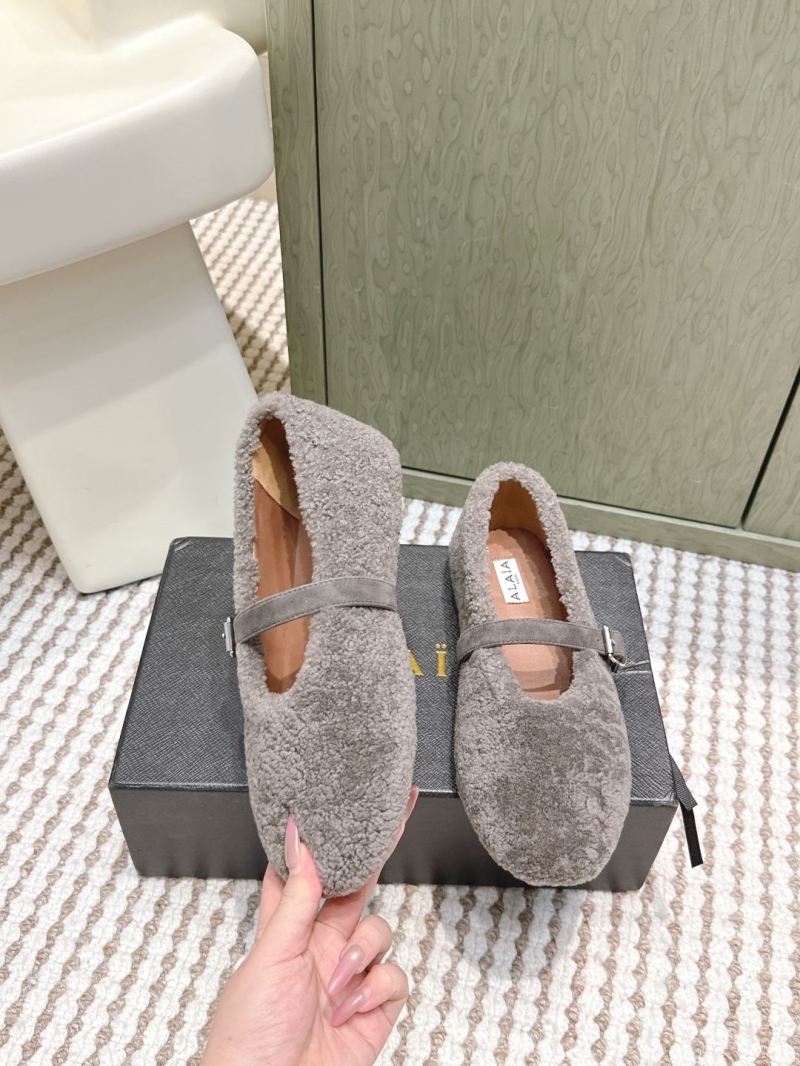 Alaia Flat Shoes
